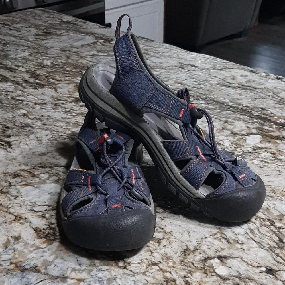 KEEN Venice H2 Waterproof Metatomical Footbed Sandals Sz 8